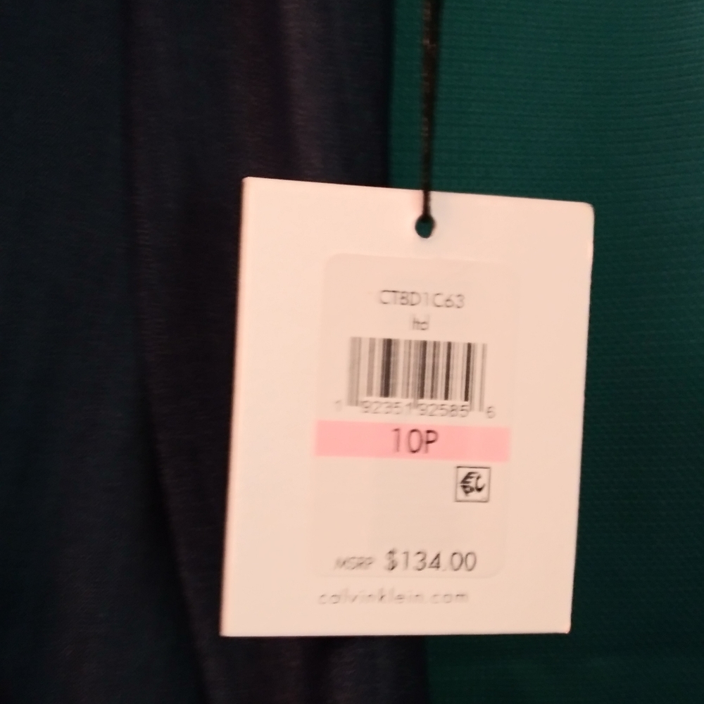 Clothes - Picture 2 of 3